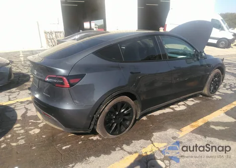 2022 Tesla Model Y Long Range Dual Motor All-Wheel Drive from USA, damaged, VIN 7SAYGAEE9NF570597